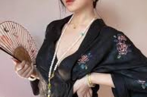 5天6个瓜！被抓、卖房还债、曝被家人吃绝户黄晓明最让人意外